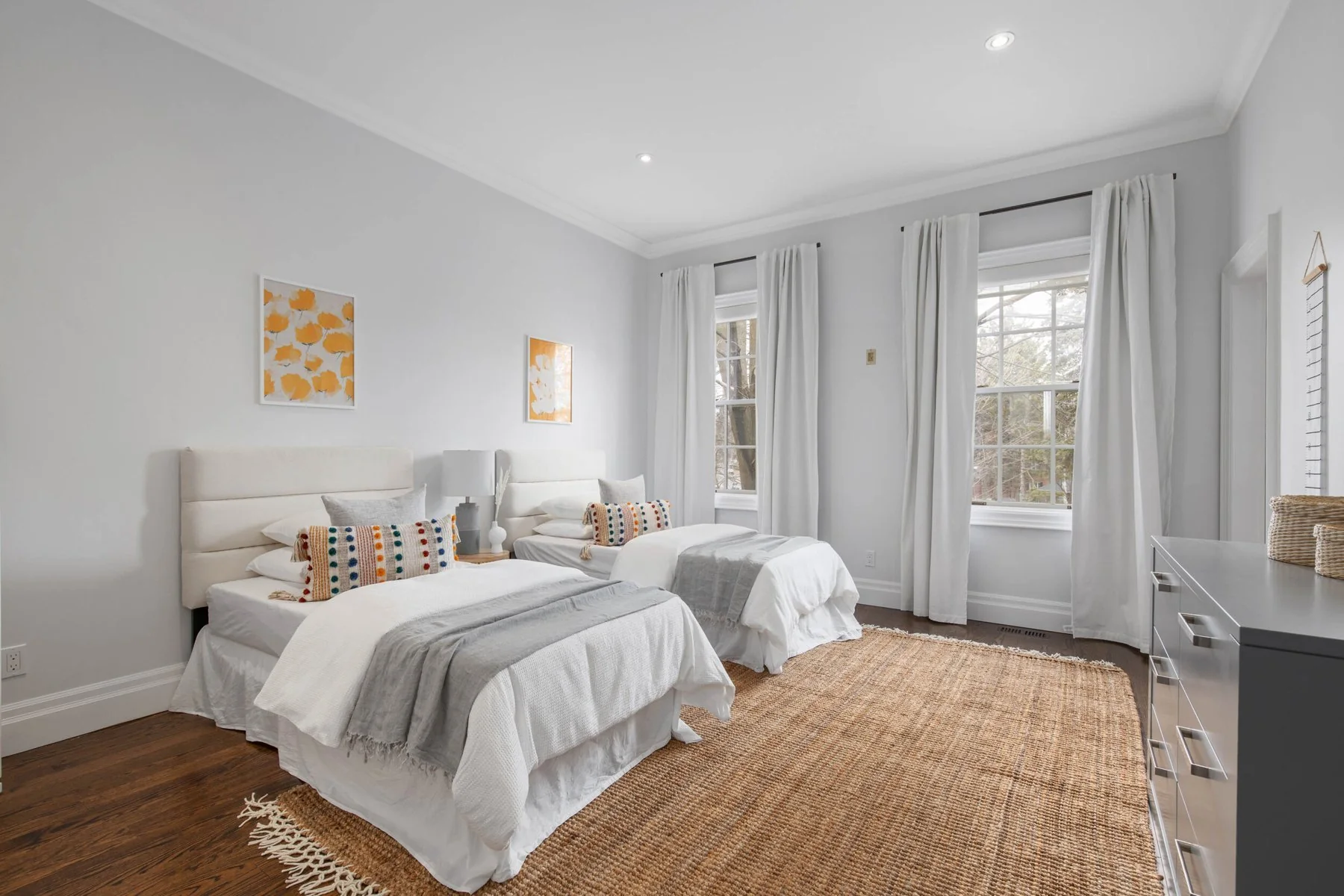 Neutral bedroom
